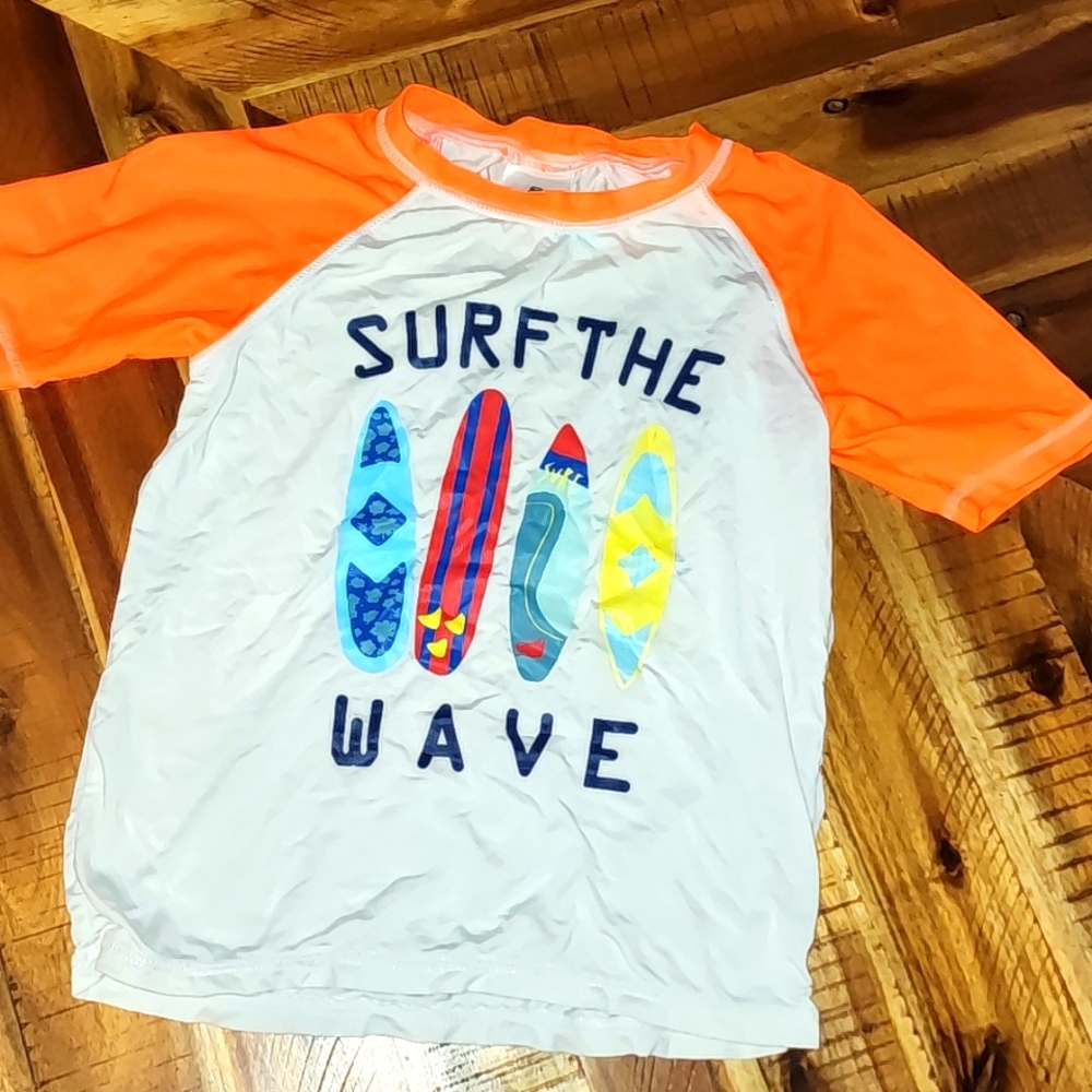 ** 2/$20 ** Swim Trunks & 2 Rashguards Bundle - Picture 6 of 7